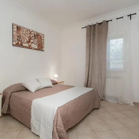 Apartment Cecilia *